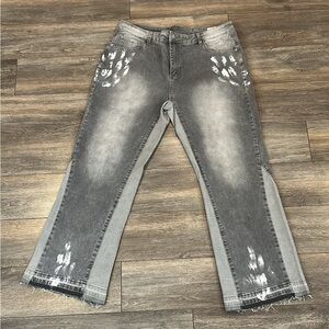 Grey Two-Tone Wide Leg Jeans – Paint Splatter – Raw Hem – Streetwear